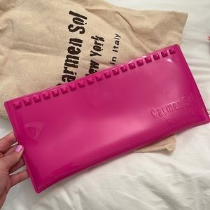 Carmen Sol fuchsia jelly clutch